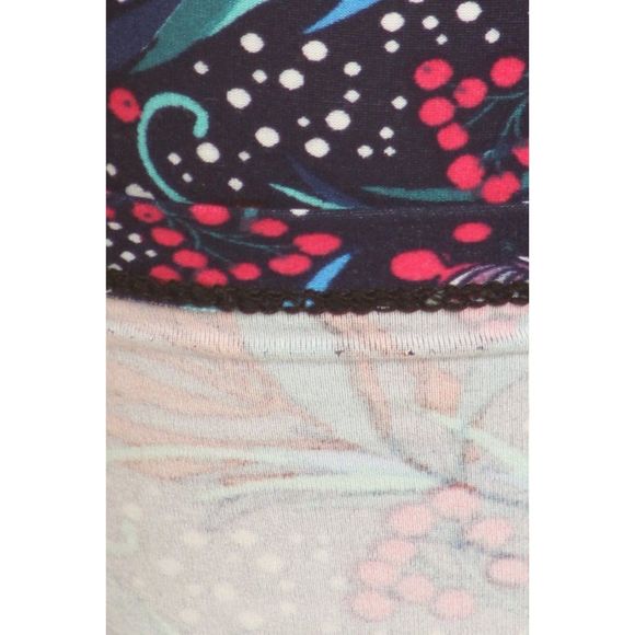 Plus Size‎ Unicorns Printed High-Waisted Leggings In A Fitted Elastic Waistband. - Picture 3 of 4
